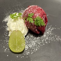 フロマージュブランのムースとカシスジェラート